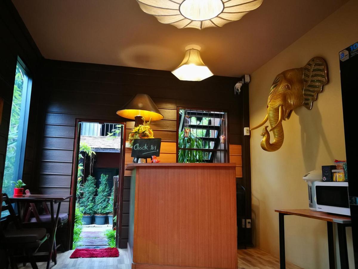 Hoh Guesthouse Chiang Mai Exterior photo